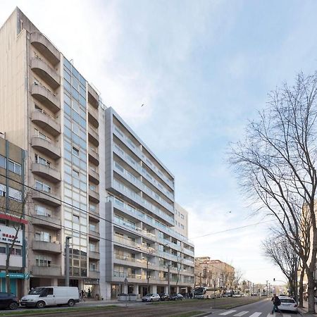 Lovelystay - 1Br Flat With Stunning Views Over Porto Vila Nova de Gaia Buitenkant foto